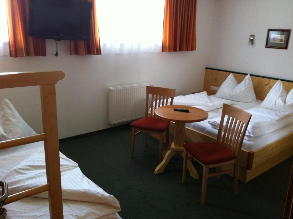 Hotel Werfenerhof Chambre photo